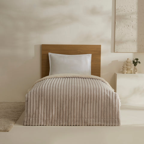 Karaca Stripe Sherpa Gri Battaniye 150x200