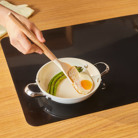 Karaca Swiss Crystal Almond Cream Handle Flat Pan 18 cm
 