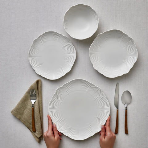 Karaca Bloom 6 Kişilik 24 Parça Bone China Yemek Takımı, Beyaz