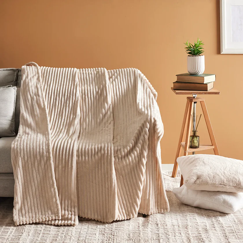 Karaca Ruby Stripe, Wellsoft TV Blanket, Ecru
