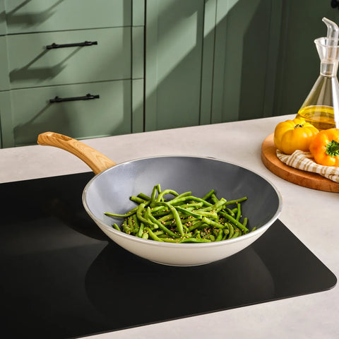 Karaca Swiss Crystal 28 Cm Induktion Wok-Pfanne, Creme